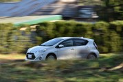 豐田計(jì)劃到2027年將電動(dòng)車型增至15款，并實(shí)現(xiàn)年產(chǎn)100萬輛的目標(biāo)