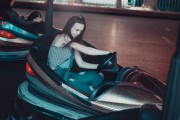 尋找神秘少女的游戲——免費(fèi)下載少女游戲，少女冒險(xiǎn)，自由選擇的神秘世界等待你探索！