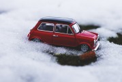 大利好！車市、股市都“沸騰”了！汽車以舊換新補(bǔ)貼來了，買新能源乘用車補(bǔ)2萬元！有車企已迅速跟進(jìn)