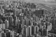 格力地產(chǎn)：退出房地產(chǎn)開(kāi)發(fā)，收購(gòu)珠海免稅集團(tuán)