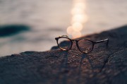 夢中贈予——解析一場夢中給他人金錢的夢境，夢中贈予，解析夢中給他人金錢的夢境含義