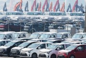 特朗普考慮對(duì)進(jìn)口汽車(chē)和零部件設(shè)置25%關(guān)稅豁免條款