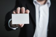 美媒稱拜登在民主黨人會(huì)議上發(fā)聲，“沒人能讓我出局，我會(huì)競(jìng)選到底”