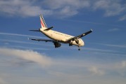 關(guān)注！C919飛機(jī)今晚交付！中航系應(yīng)聲大漲，國防軍工ETF（512810）逆市漲1.18%終結(jié)8連陰！