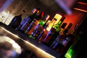 夢游酒吧之夜——一場夢幻的邂逅，夢游酒吧之夜，夢幻邂逅的旅程