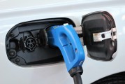 眾泰車鑰匙更換車載電池的方法有哪些？更換鑰匙車載電池時(shí)應(yīng)注意哪些細(xì)節(jié)？