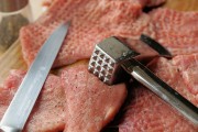 夢(mèng)到吃豬肉的寓意與解析，夢(mèng)到吃豬肉的寓意與解析