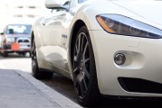 反超燃油車(chē)，新能源車(chē)7月滲透率首超50%，理想汽車(chē)首次躋身銷(xiāo)量前十