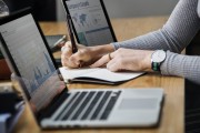 金融本科分數_金融專業(yè)大學最低分數線