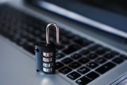 如何通過Google Analytics查詢網(wǎng)站流量？，一鍵掌握Google Analytics網(wǎng)站流量數(shù)據(jù)，提高運(yùn)營效率