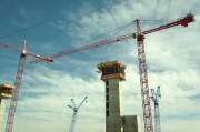 期市開(kāi)盤：對(duì)二甲苯跌超3% 燃料油跌超2%