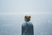 夢回故里，與已故母親重逢，夢回故里，重逢已故母親
