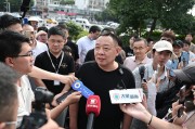 連發(fā)11條動態(tài)！于東來發(fā)聲：大家不要擔心我，若干年后，胖東來不是什么傳奇也不是神話