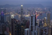 如何理解看put買美式期權(quán)的操作？這種操作的適用場景是什么？
