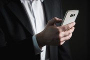 智能手機用戶手冊，如何通過查詢手機流量網(wǎng)站來優(yōu)化你的數(shù)據(jù)使用，在智能手機上優(yōu)化數(shù)據(jù)使用的簡單指南，通過查詢流量網(wǎng)站的方法
