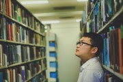 大學(xué)校長(zhǎng)發(fā)問(wèn)：如果梁文鋒讀博士，還有今天的DeepSeek嗎？