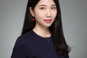 如何理解基金的費用結(jié)構(gòu)與投資者回報之間的關(guān)系？