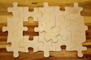 如何理解期貨只做多的策略？這種策略有哪些局限性？