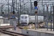 夢(mèng)中的火車之旅，歸家的思緒與期盼