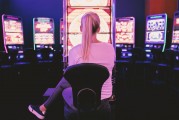 女生免費(fèi)游戲換裝攻略，讓你在游戲中更加酷炫，3款女生免費(fèi)換裝游戲推薦，讓裝扮變得更具個(gè)性
