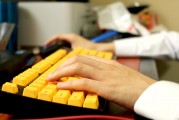免費(fèi)集體游戲，一個(gè)簡(jiǎn)單而有趣的社交平臺(tái)，一個(gè)集趣味、交流于一體的免費(fèi)集體游戲平臺(tái)