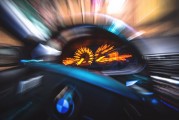 單機(jī)飛車游戲下載免費(fèi)，帶你體驗(yàn)極致速度和刺激，一款超刺激的單機(jī)飛車游戲下載，讓你暢享駕駛樂(lè)趣！