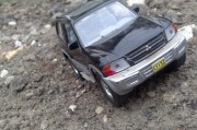 打開游戲的車門，免費下載的小汽車游戲，下載小游戲，打開車門，即可體驗小汽車駕駛的樂趣
