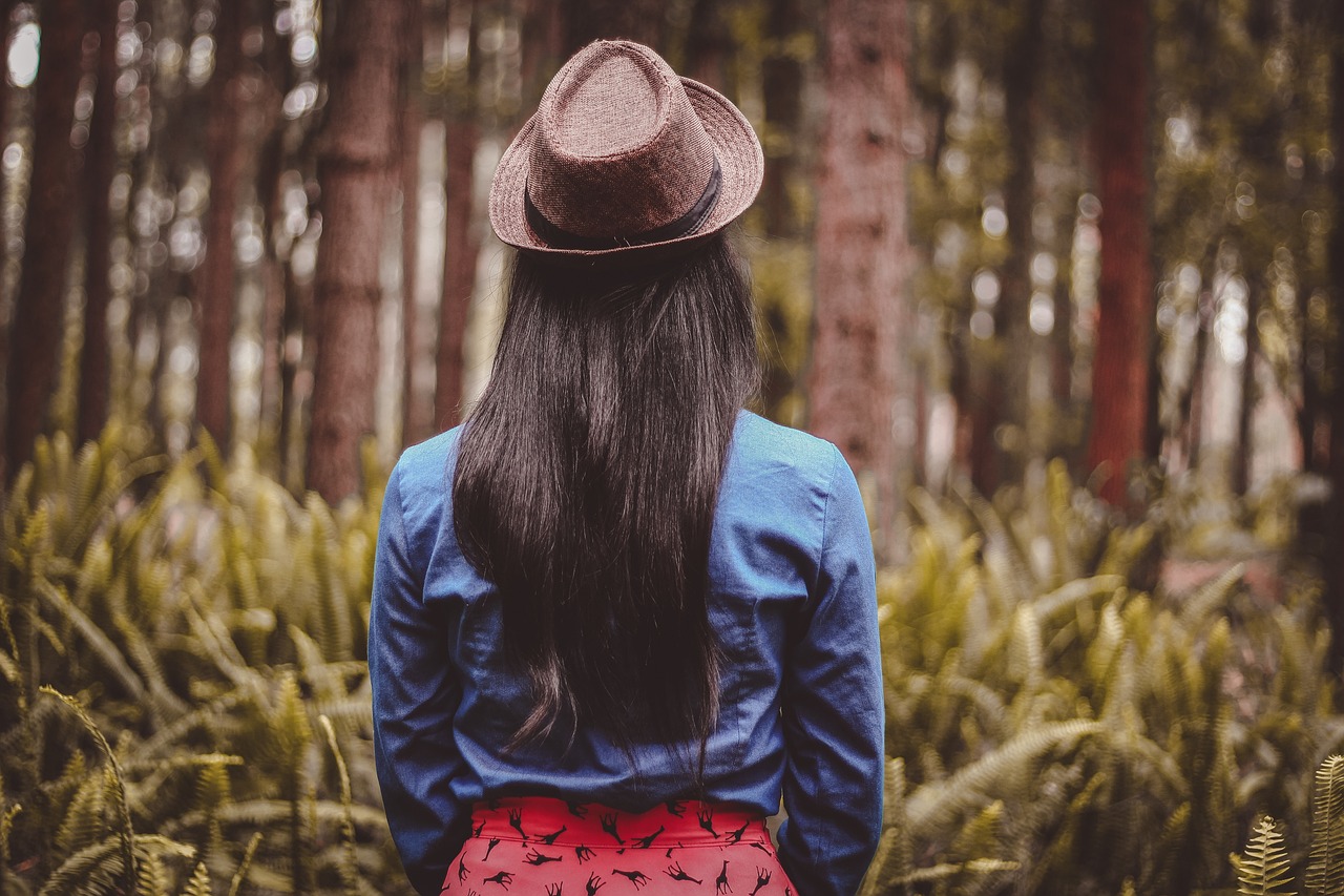 女人夢(mèng)到頭發(fā)掉了好多，解析夢(mèng)境與心理暗示
