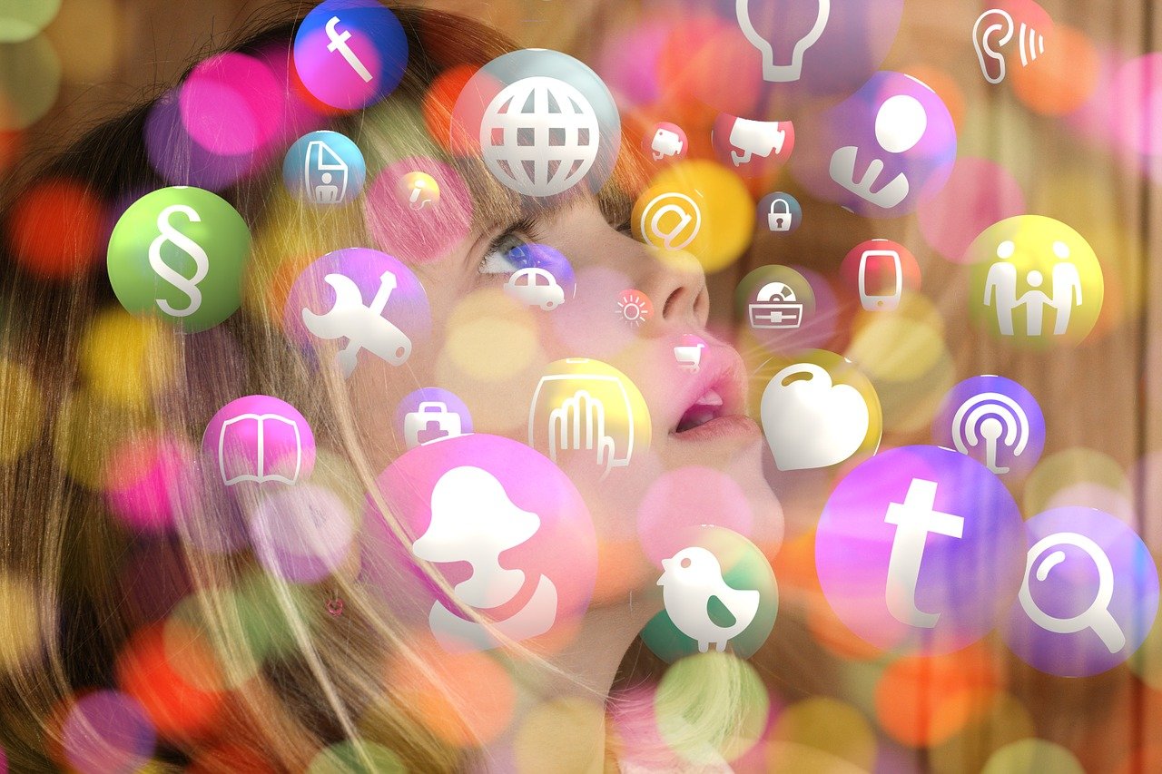 芭比化妝游戲，一款讓女生們愛(ài)上化妝的全新APP
