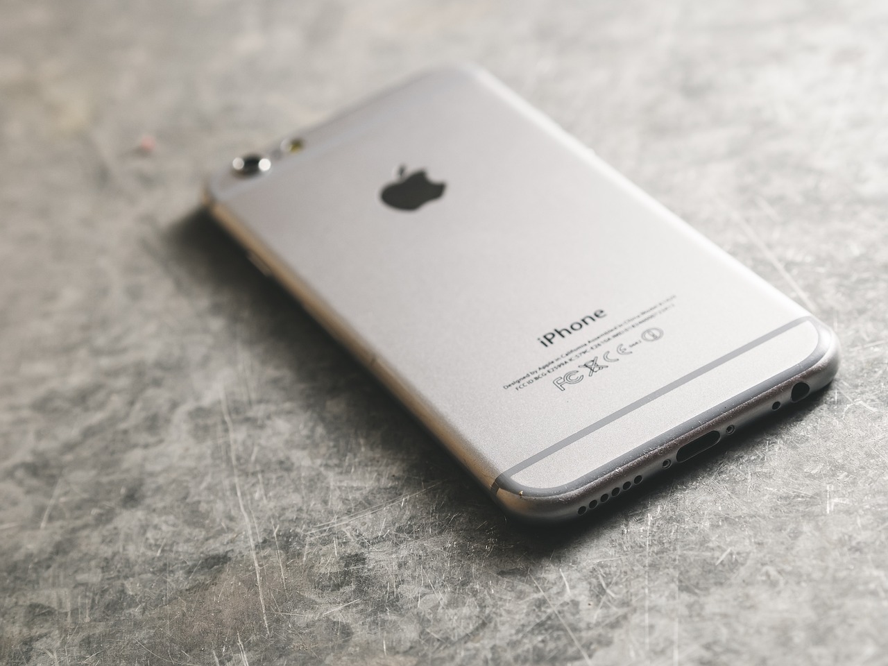 蘋果(AAPL.O):iPhone16 諸多新變化 內(nèi)存 8G 蘋果(AAPL.O):iPhone16 諸多新變化 內(nèi)存 8G