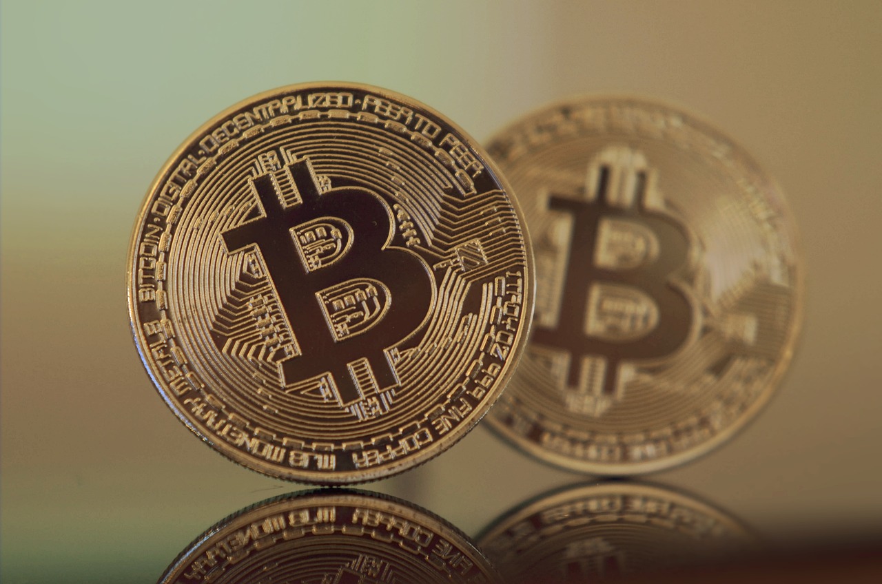 SEO網(wǎng)站費(fèi)用全解析，投資與回報(bào)的平衡之道，SEO投資回報(bào)分析，揭秘網(wǎng)站優(yōu)化成本與效益平衡秘訣