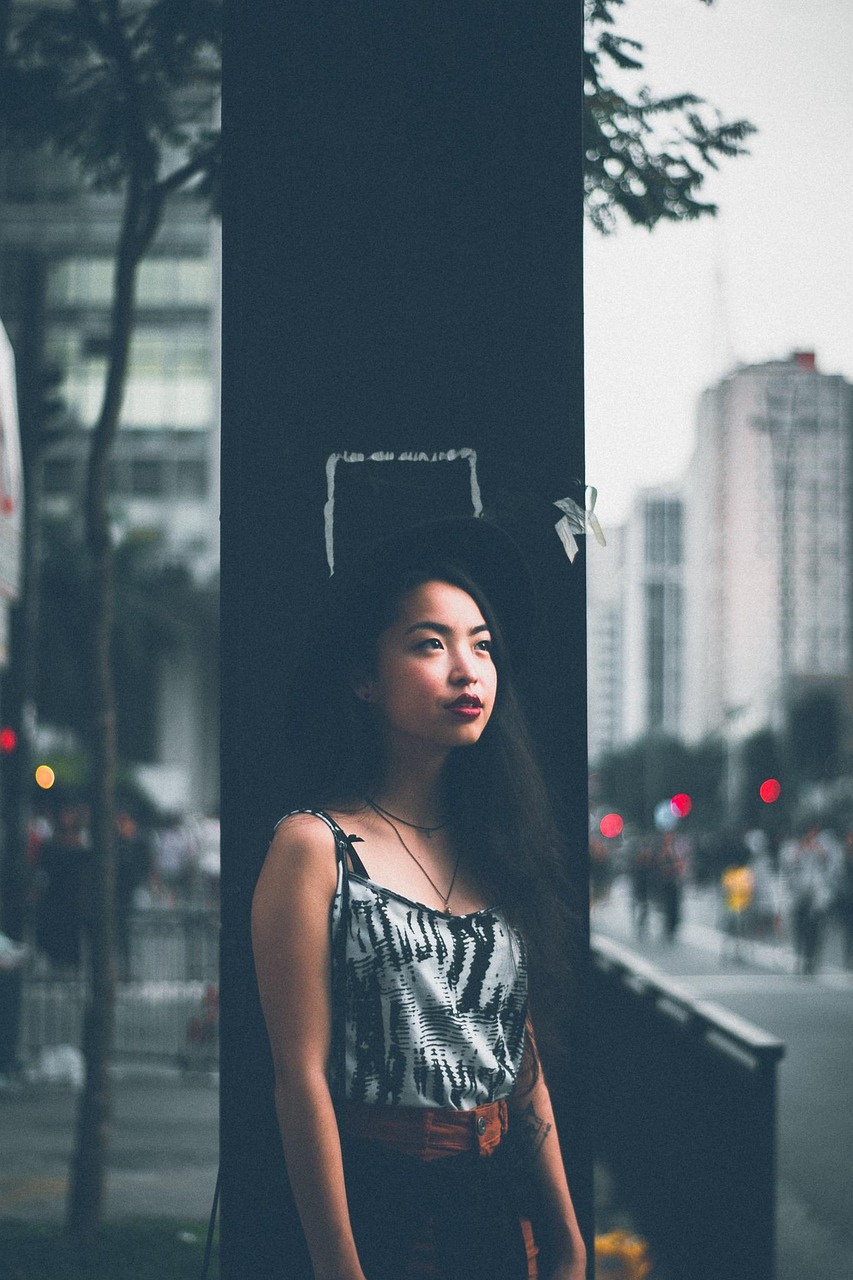 2023年度女性時(shí)尚網(wǎng)站排名解析，潮流風(fēng)向標(biāo)下的美麗盛宴