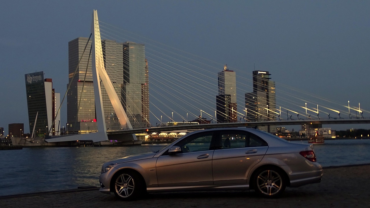 俠盜飛車4注冊攻略，輕松上手，暢游城市！