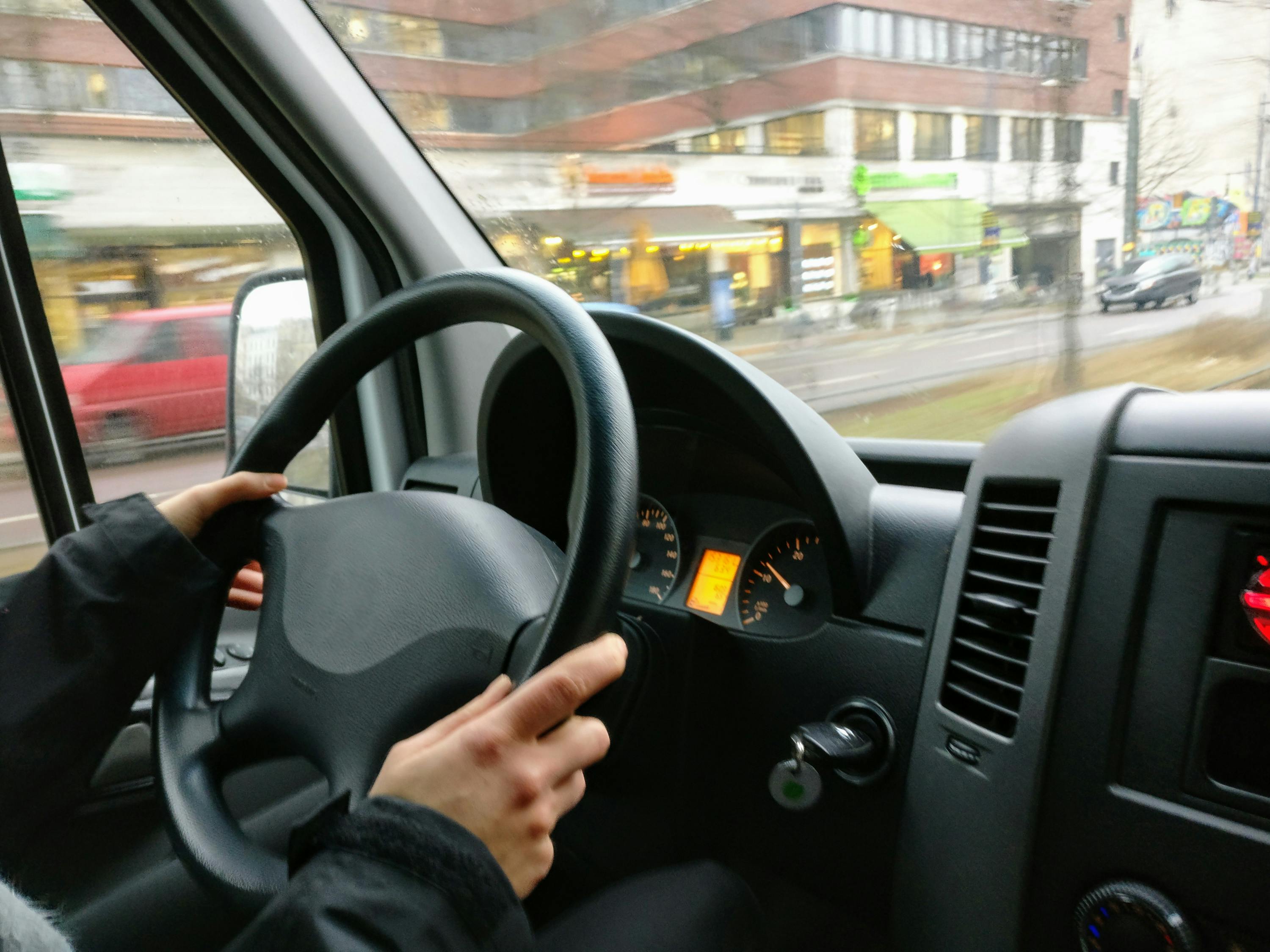 已注冊(cè)網(wǎng)約車司機(jī)如何順利退出行業(yè)，指南與注意事項(xiàng)