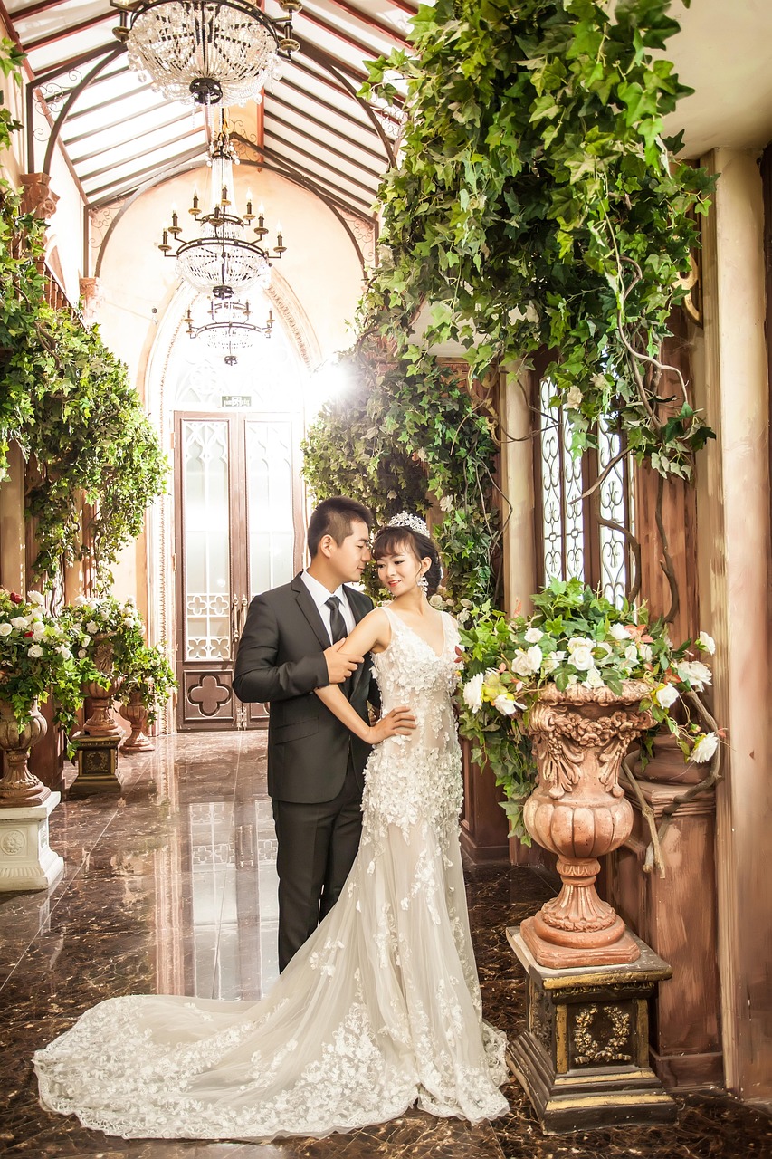 注冊結(jié)婚穿什么最合適？婚禮當(dāng)天搭配指南