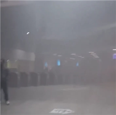 土耳其伊斯坦布爾一地鐵站因不明原因起火事故暫時關閉