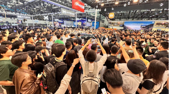 直擊廣州車展：雷軍的車“很亮眼”，但余承東的車“更神秘” | 次世代車研所