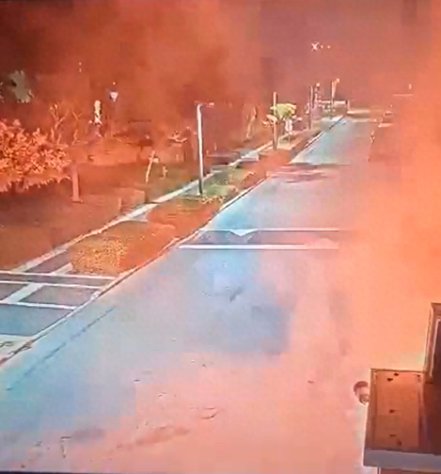 快訊！外媒：兩枚照明彈落入內(nèi)塔尼亞胡住所院子里，3名嫌疑人被捕