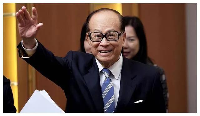 李嘉誠再開金口：未來十年，中國近50%的家庭，將面臨6大危機(jī)，早知道早準(zhǔn)備！