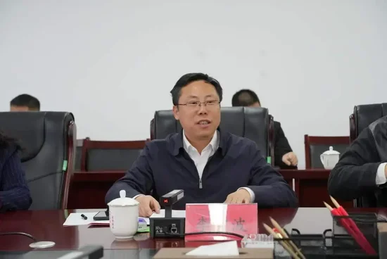 攜手打造政校企科技創(chuàng)新平臺(tái)！貴州理工學(xué)院與六盤(pán)水市政府簽署合作協(xié)議