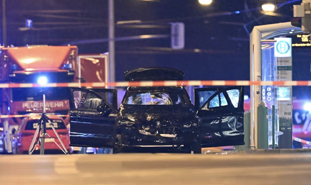 德國汽車沖撞人群事件已致數(shù)十人死傷，美官員：白宮正密切關(guān)注