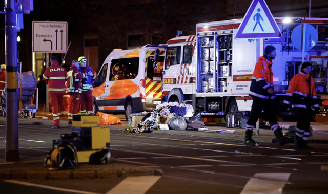 德國汽車沖撞人群事件已致數(shù)十人死傷，美官員：白宮正密切關(guān)注