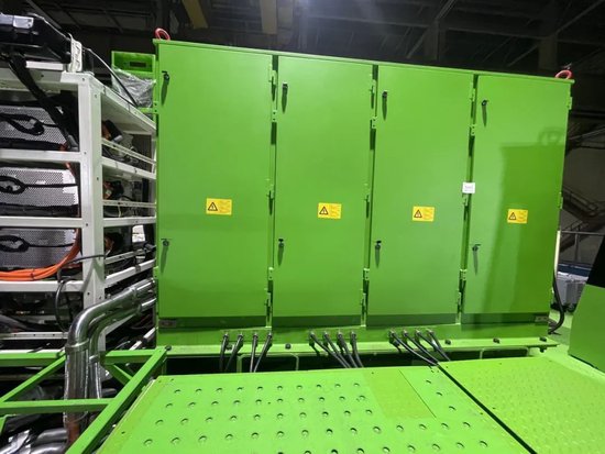 全球首臺(tái)！禾望變頻器助力220T純電動(dòng)礦用自卸車下線