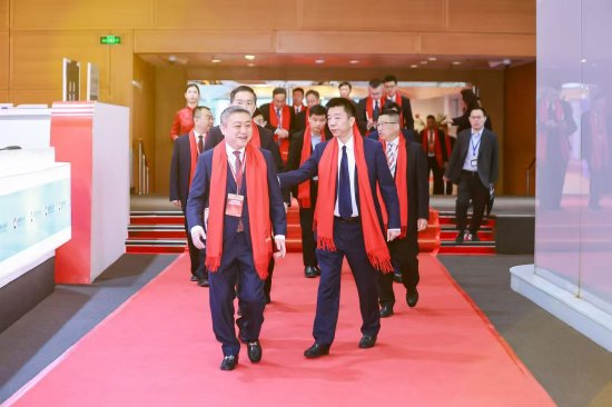 勝科納米董事長李曉旻親述上市感動瞬間：蘇州市委書記劉小濤直言“這是企業(yè)的榮譽(yù)，企業(yè)家必須走在前面”