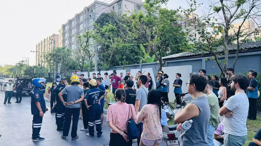 “相當(dāng)于約一千顆原子彈”！強(qiáng)震后的緬甸曼德勒40℃高溫，中國(guó)翡翠商人擠在后備廂緊急逃難