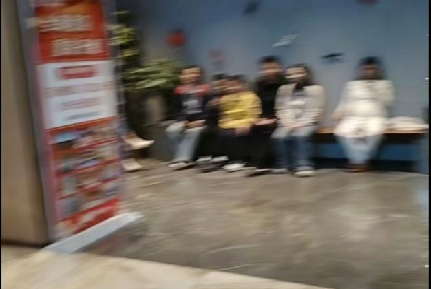 網友稱漢中賞花“一房難求”睡洗浴中心？文旅局回應