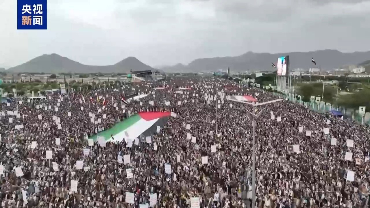 美軍凌晨發(fā)動空襲！胡塞武裝反擊，美國兩艘航空母艦遭導彈襲擊，美軍MQ-9無人機被擊落
