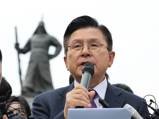 韓媒：韓國無黨派總統(tǒng)候選人黃教安宣布退選，支持執(zhí)政黨候選人金文洙