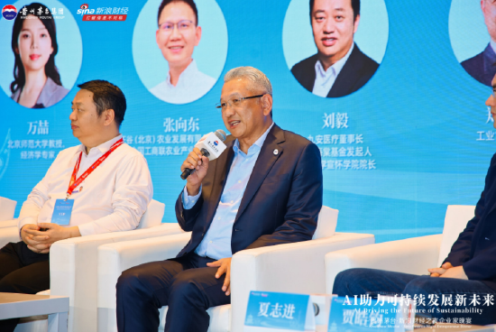 工業(yè)富聯(lián)董事長鄭弘孟：希望用AI制造所有東西，“努力再活10年，你會長生不老”