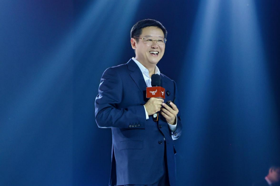 珍酒李渡吳向東直播首秀全網(wǎng)最熱，牛市啤酒重磅上新
